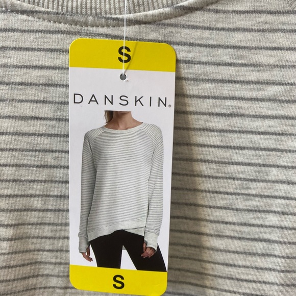 NWT “Danskin” long sleeve top - Picture 2 of 5